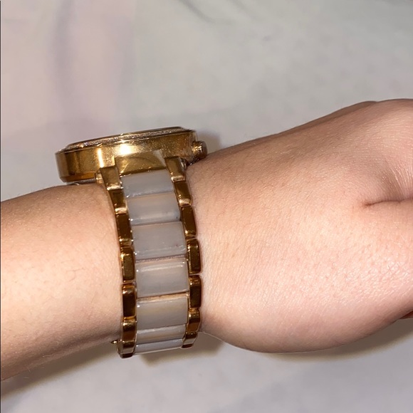 Rose gold michael kors watch - Picture 2 of 3